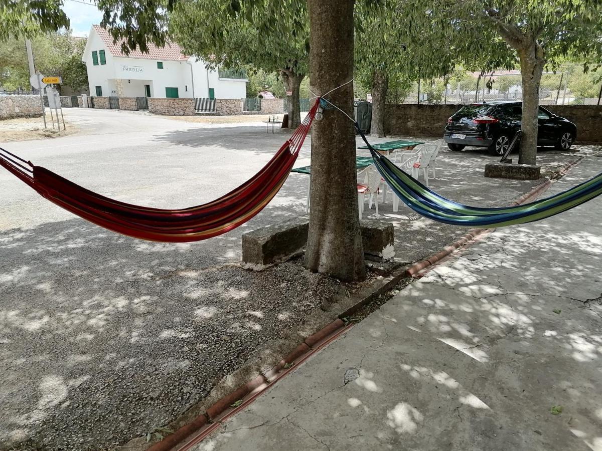 Apartman Milan Obrovac Buitenkant foto